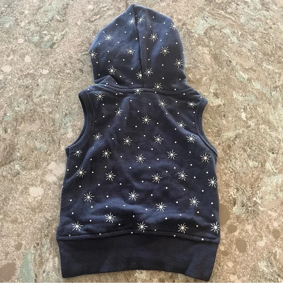 Little Bipsy Navy 🎇 Star Sleeveless Hoodie & Shorts Set - Picture 8 of 15
